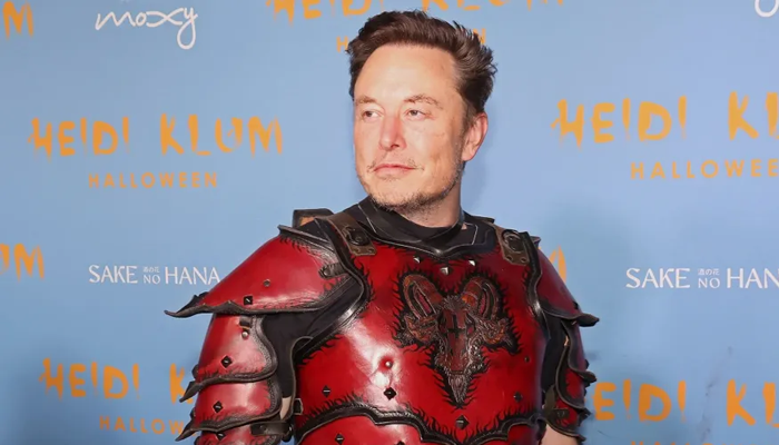 İlon Mask qlobal İT biznesində ilin adamı seçildi